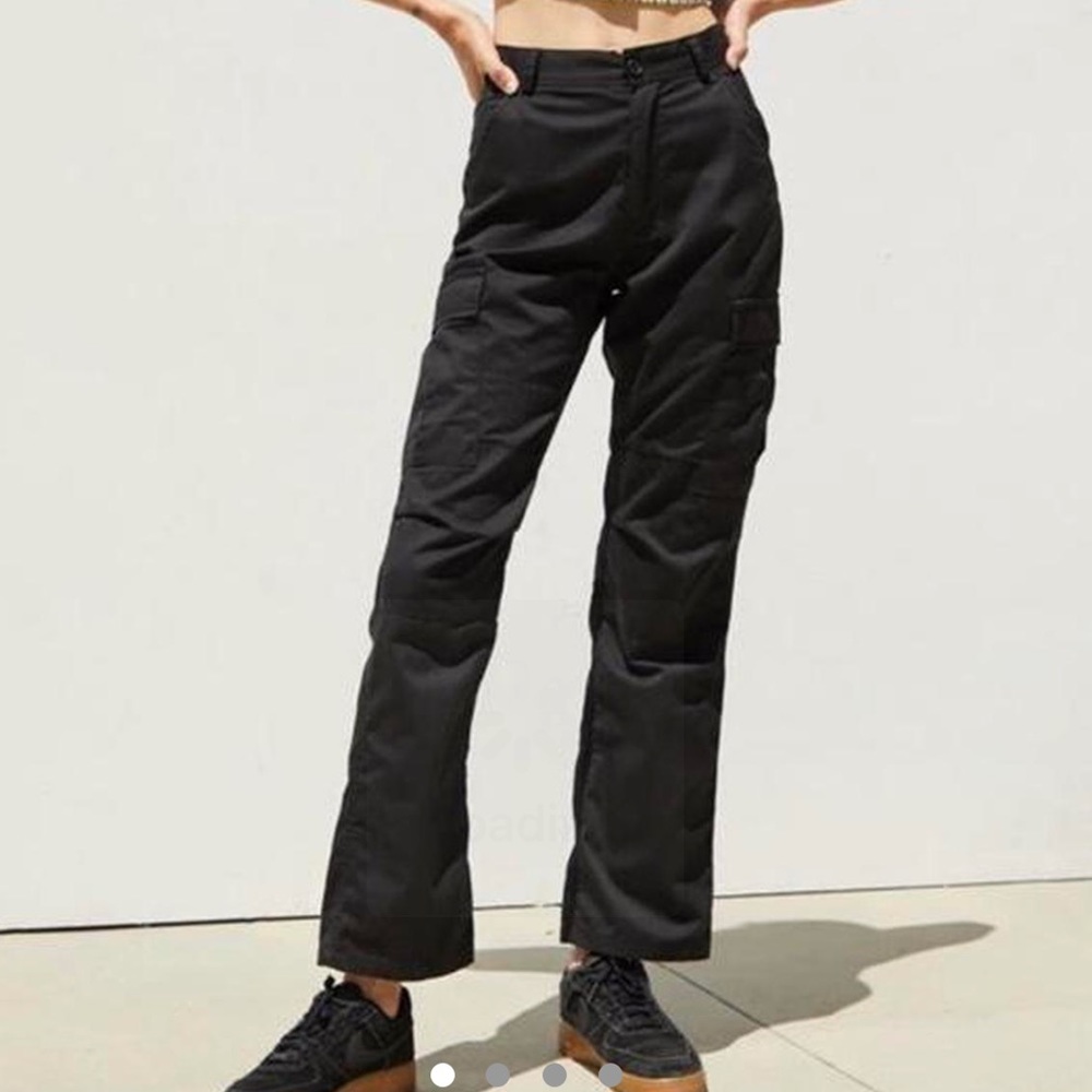 BRANDY MELVILLE BLACK CARGO PANTS